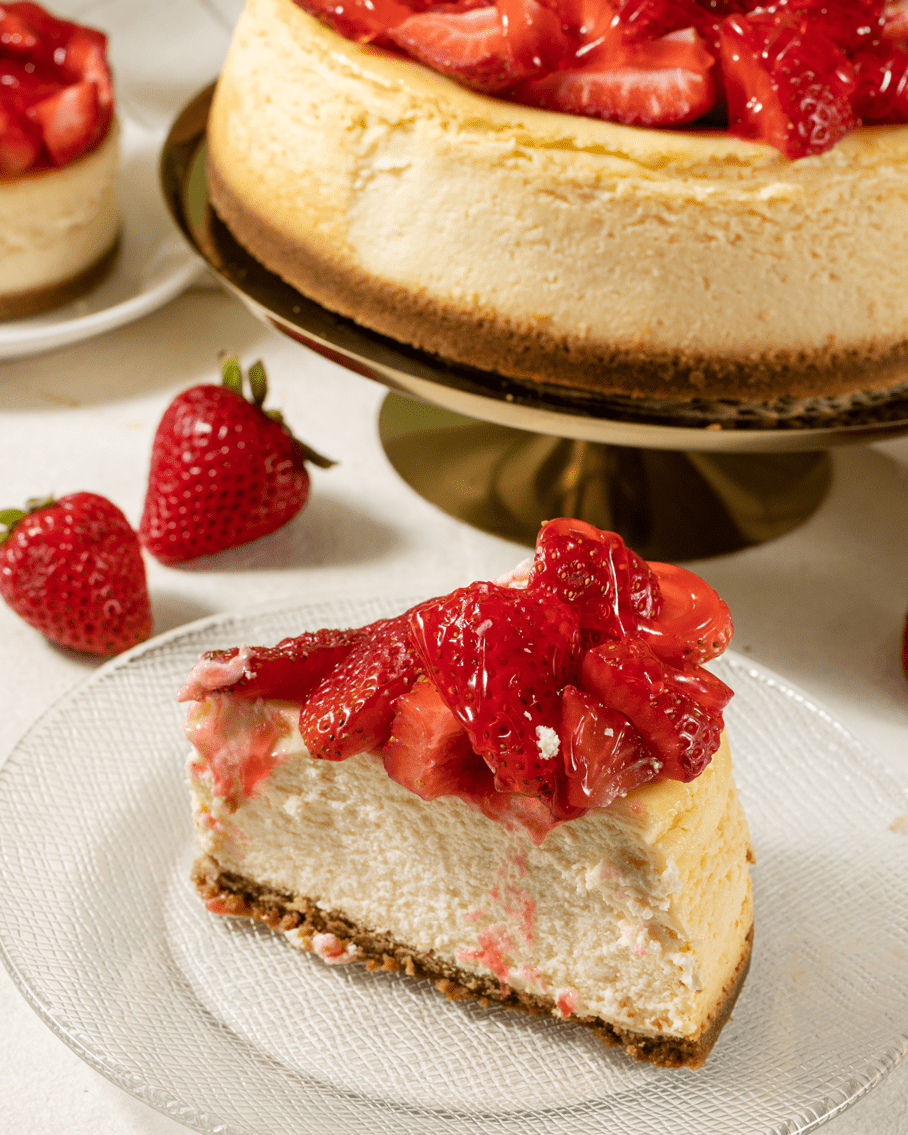 Pay de Queso con Fresas - La Divinata, El mejor pastel de Monterrey ahora también en México