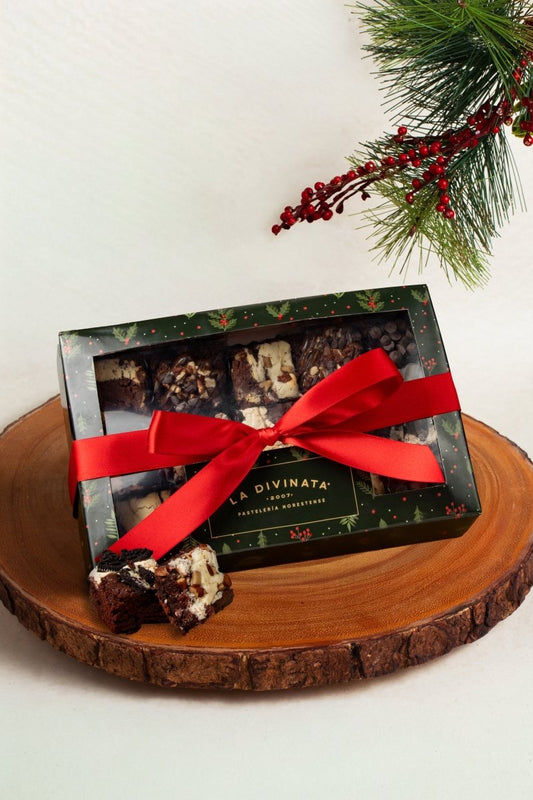 Caja de Brownies 15 Piezas NAV25 - La Divinata, El mejor pastel de Monterrey ahora también en México