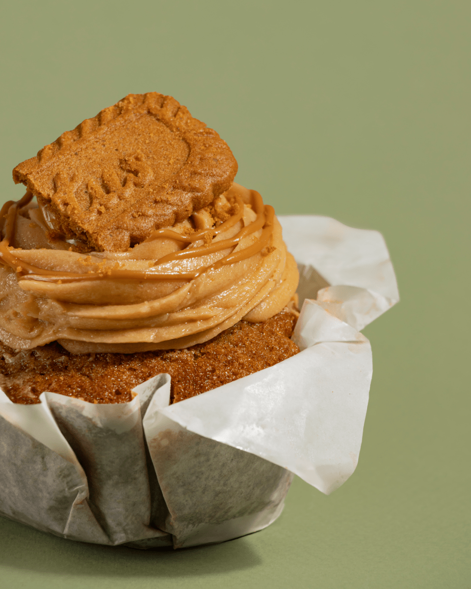Muffin del Mes: Lotus Biscoff - La Divinata, El mejor pastel de Monterrey ahora también en México
