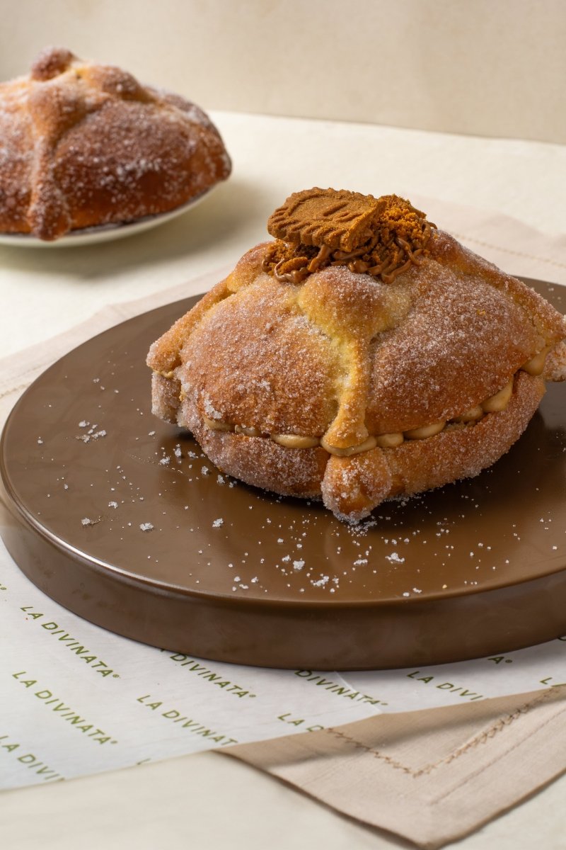 Pan de Muerto Lotus - La Divinata, El mejor pastel de Monterrey ahora también en México