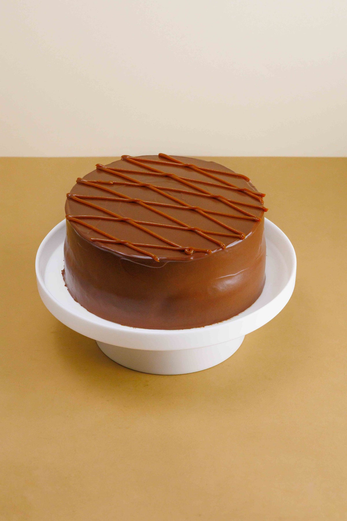 Pastel de Chocolate Caramelo Keto Chico La Divinata