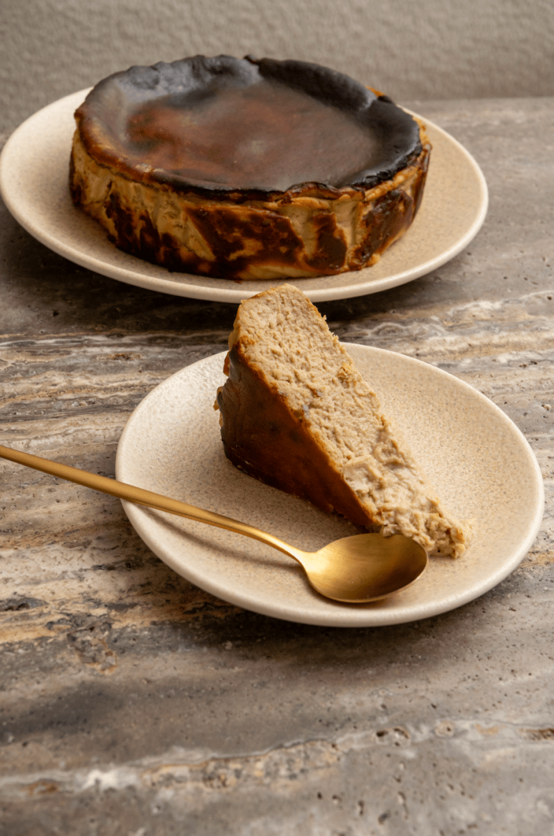 Tarta Vasca Carajillo - La Divinata x Como Comí - La Divinata, El mejor pastel de Monterrey ahora también en México