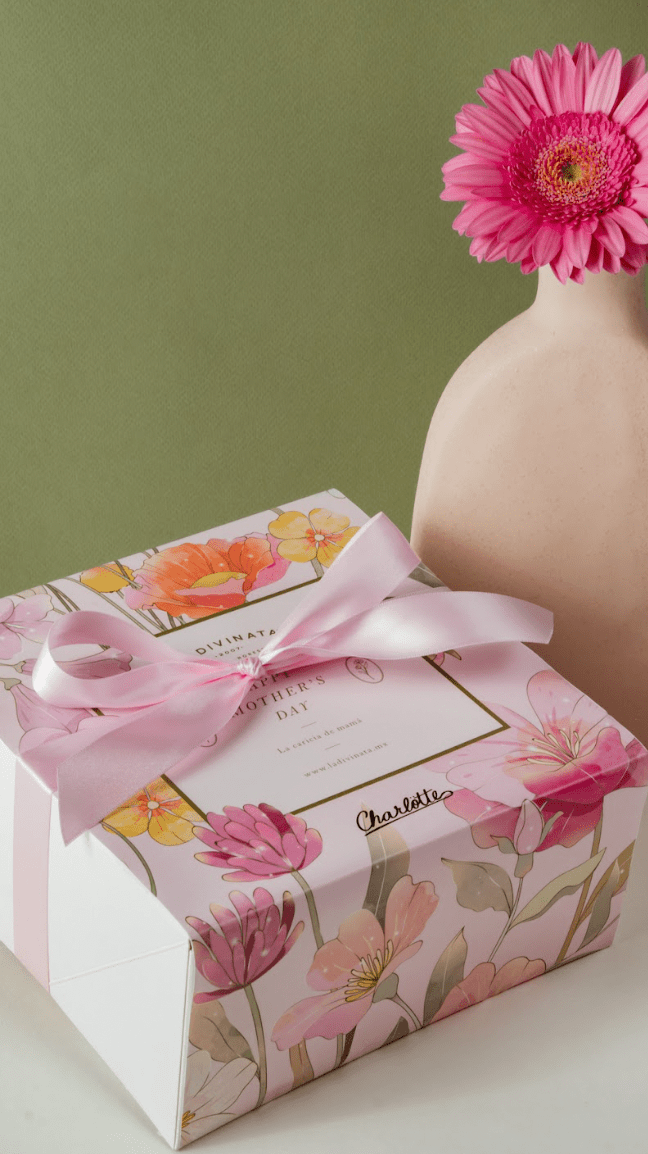 Caja con 4 Muffin MOM23 - La Divinata, El mejor pastel de Monterrey ahora también en México