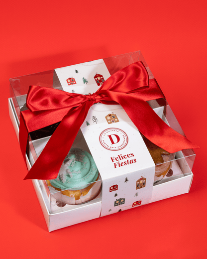 Caja con 4 Muffins de Navidad Nav22 - La Divinata, El mejor pastel de Monterrey ahora también en México