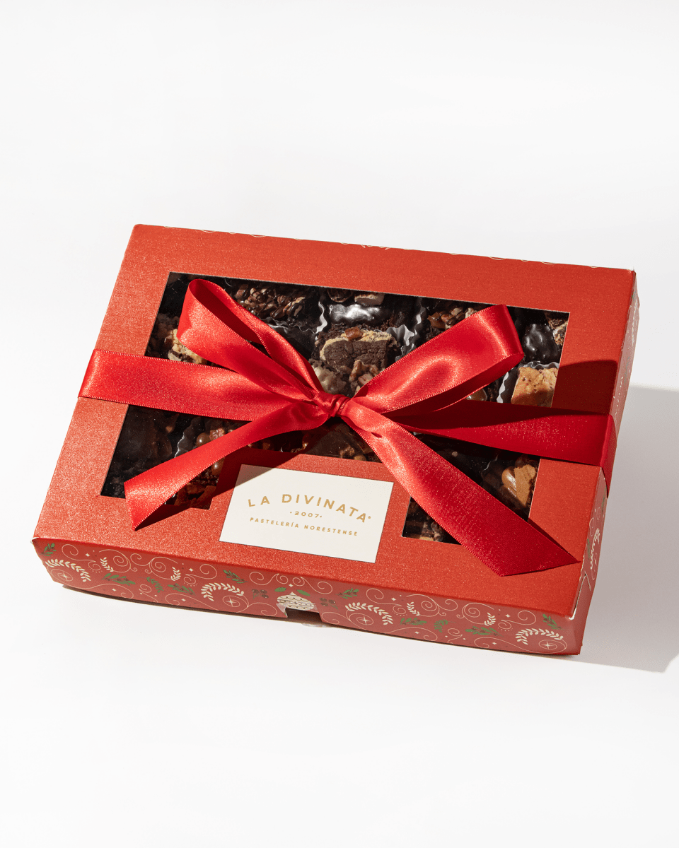 Caja con Brownies Nav23 - La Divinata, El mejor pastel de Monterrey ahora también en México