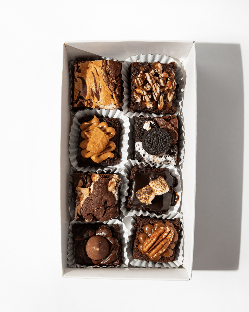 Caja con Brownies Nav23 - La Divinata, El mejor pastel de Monterrey ahora también en México