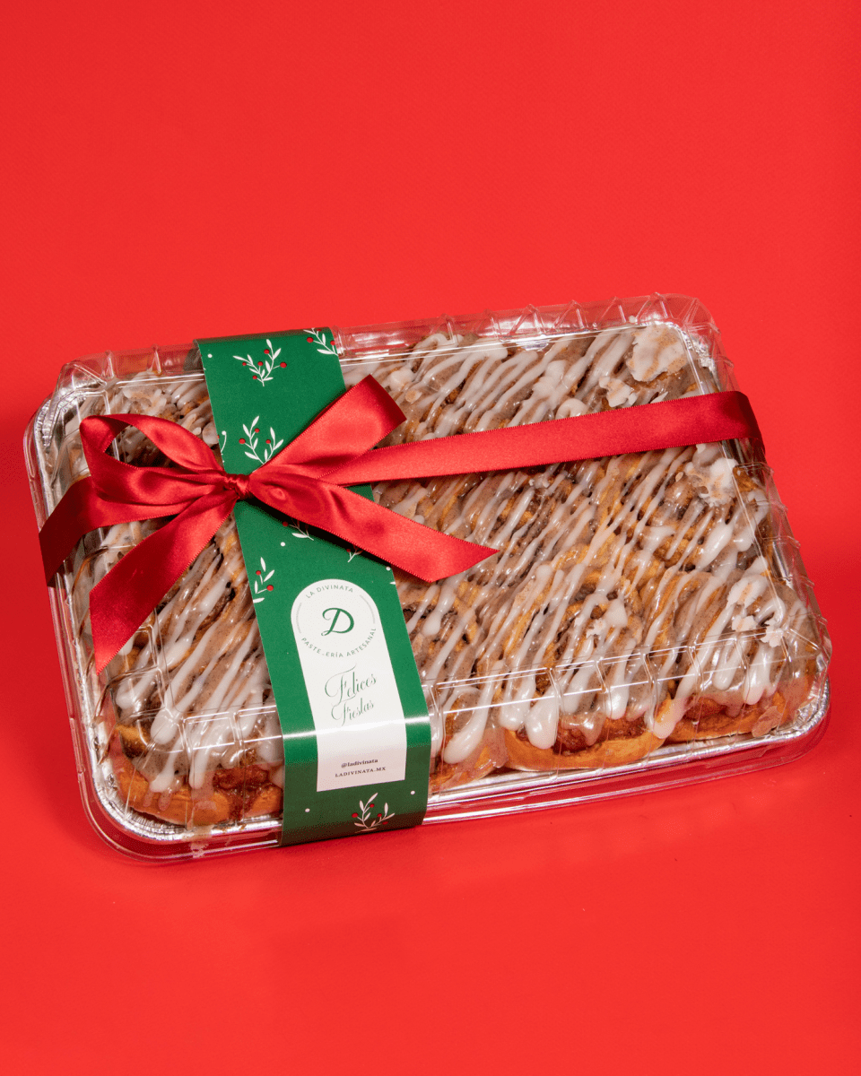Roles de canela con 12 piezas Nav22 - La Divinata, El mejor pastel de Monterrey ahora también en México